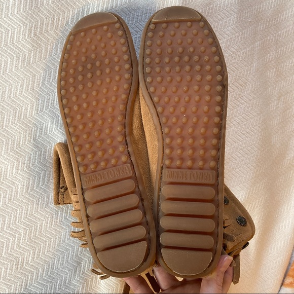 Minnetonka Moccasin Double Fringe Boots - Picture 3 of 10